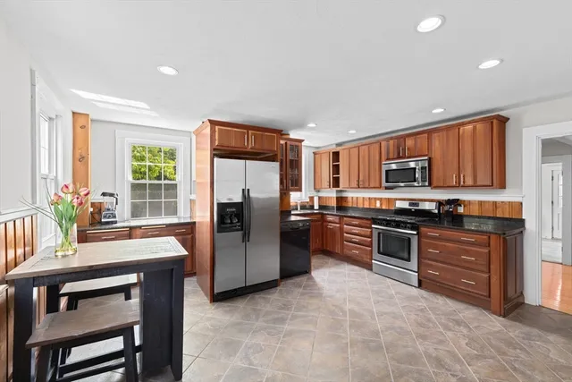 $725,000 | 553 Center Street, Hanover, MA 02339