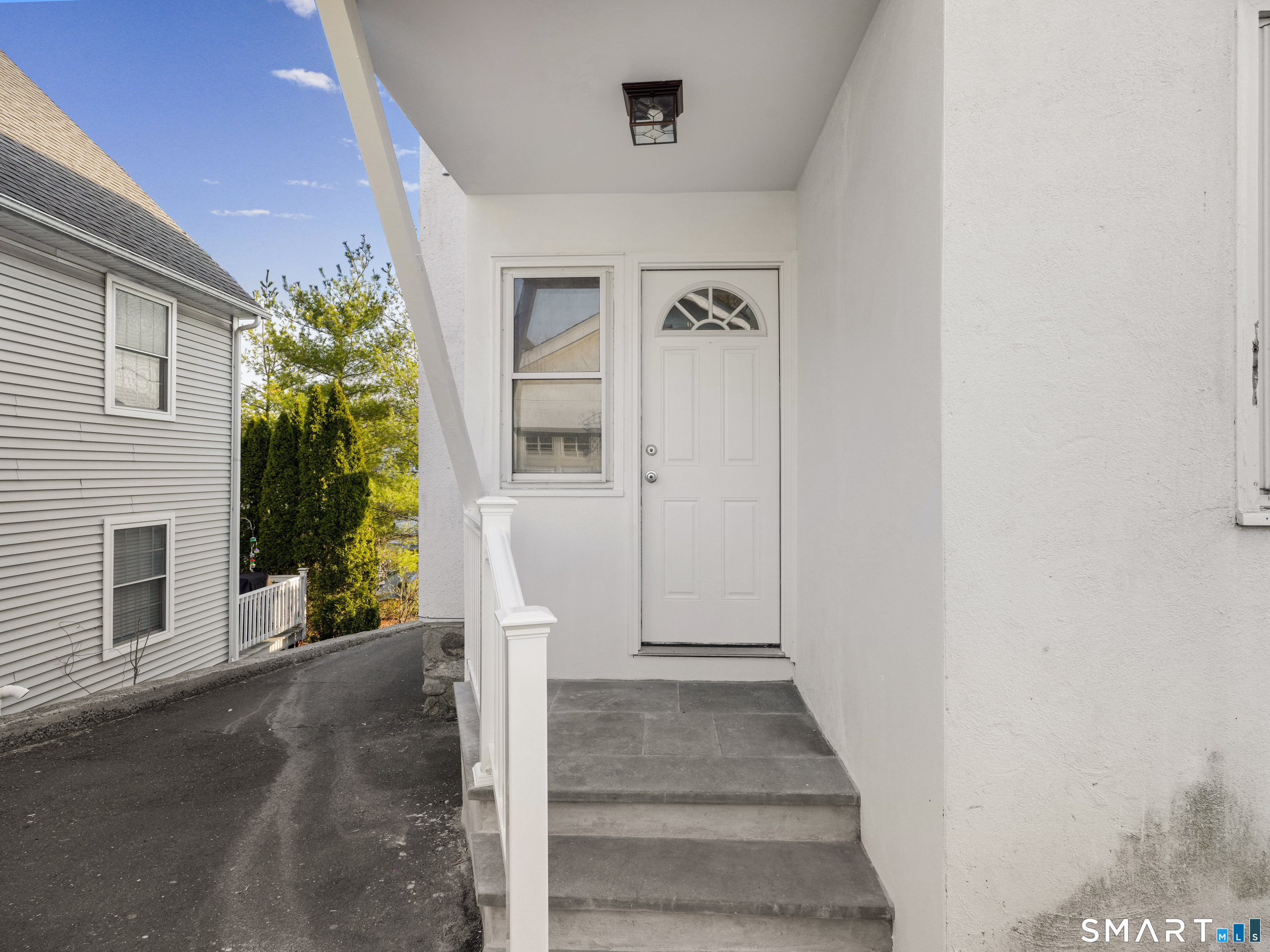 20 Cerretta Street Stamford, CT 06907 - Photo 6 of 22 a view of a entryway of the house