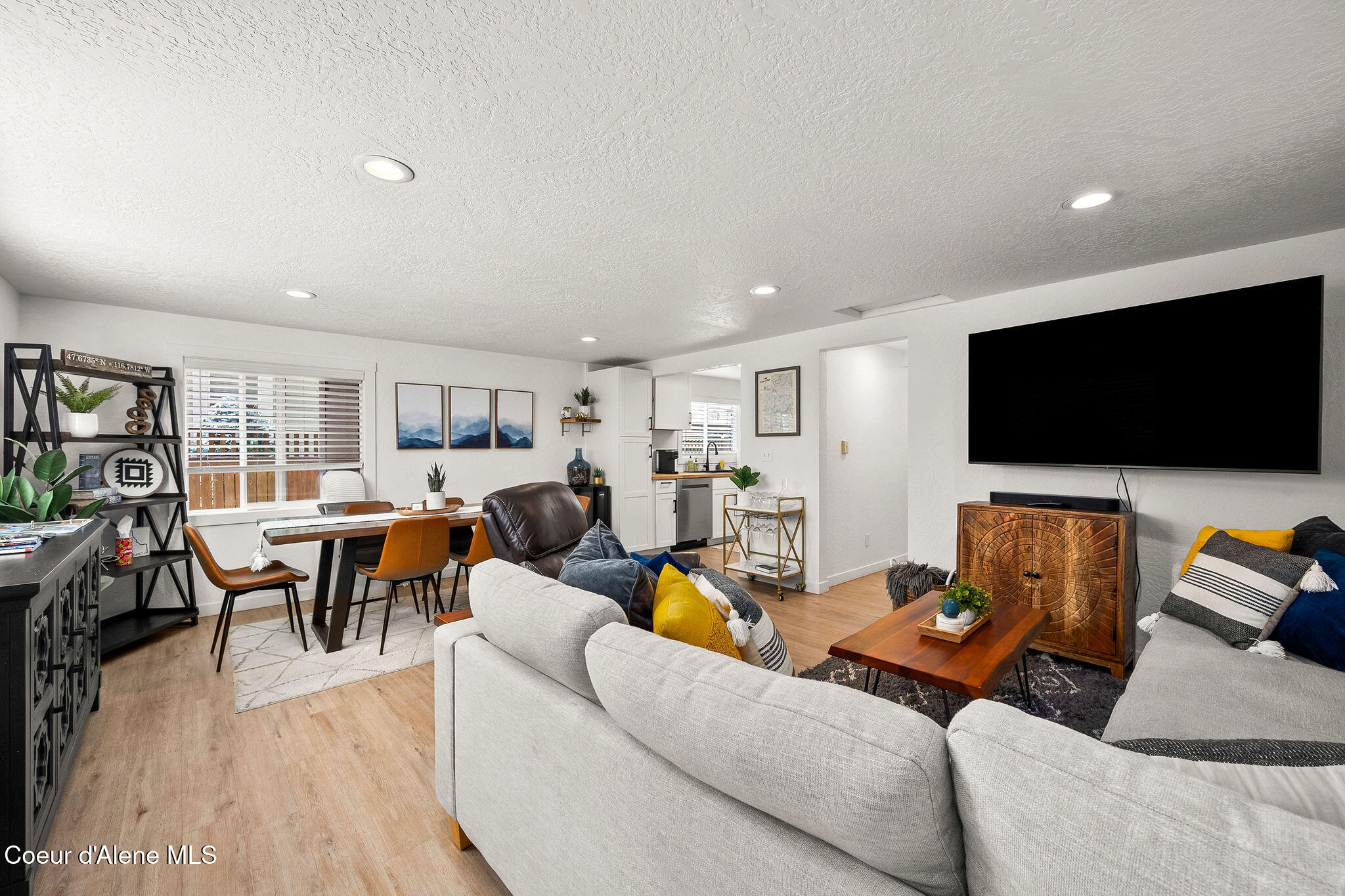 1219 Coeur D Alene Avenue Coeur D'Alene, ID 83814 - Photo 10 of 40 DSC_4187