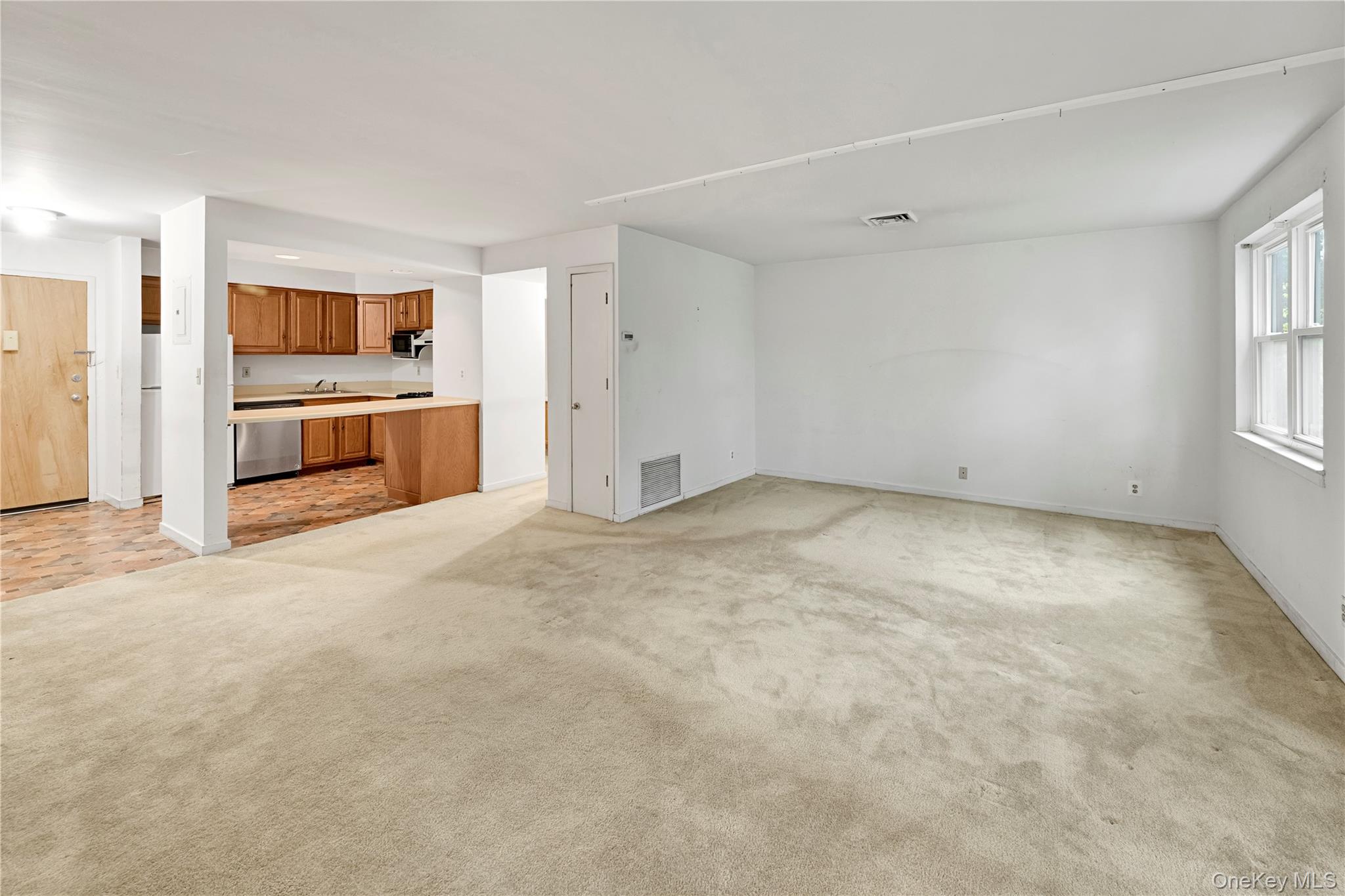 46 Union Street, Unit 2C New Rochelle, NY 10805 - Photo 15 of 16 Nice open floorplan