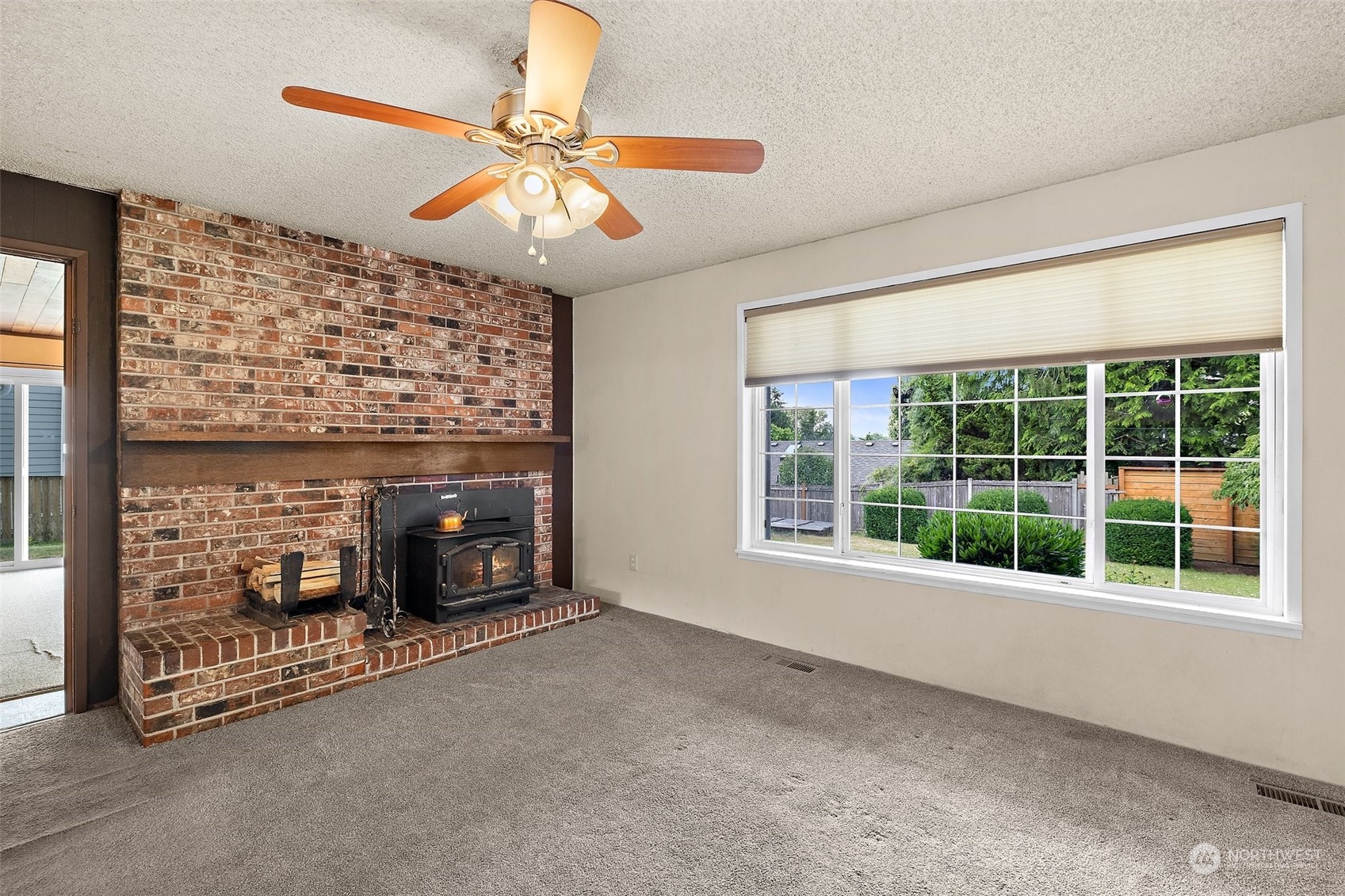 2425 Monterey Avenue Northeast Renton, WA 98056 - Photo 11 of 28
