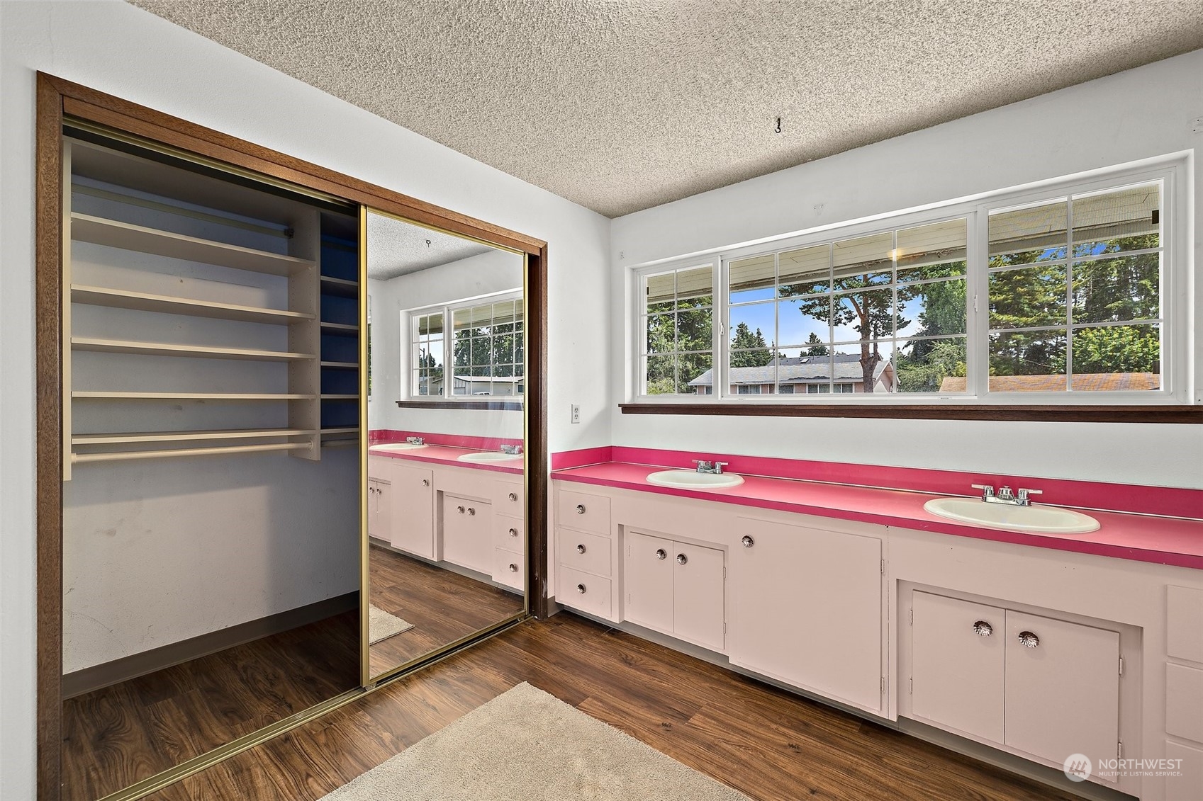 2425 Monterey Avenue Northeast Renton, WA 98056 - Photo 17 of 28