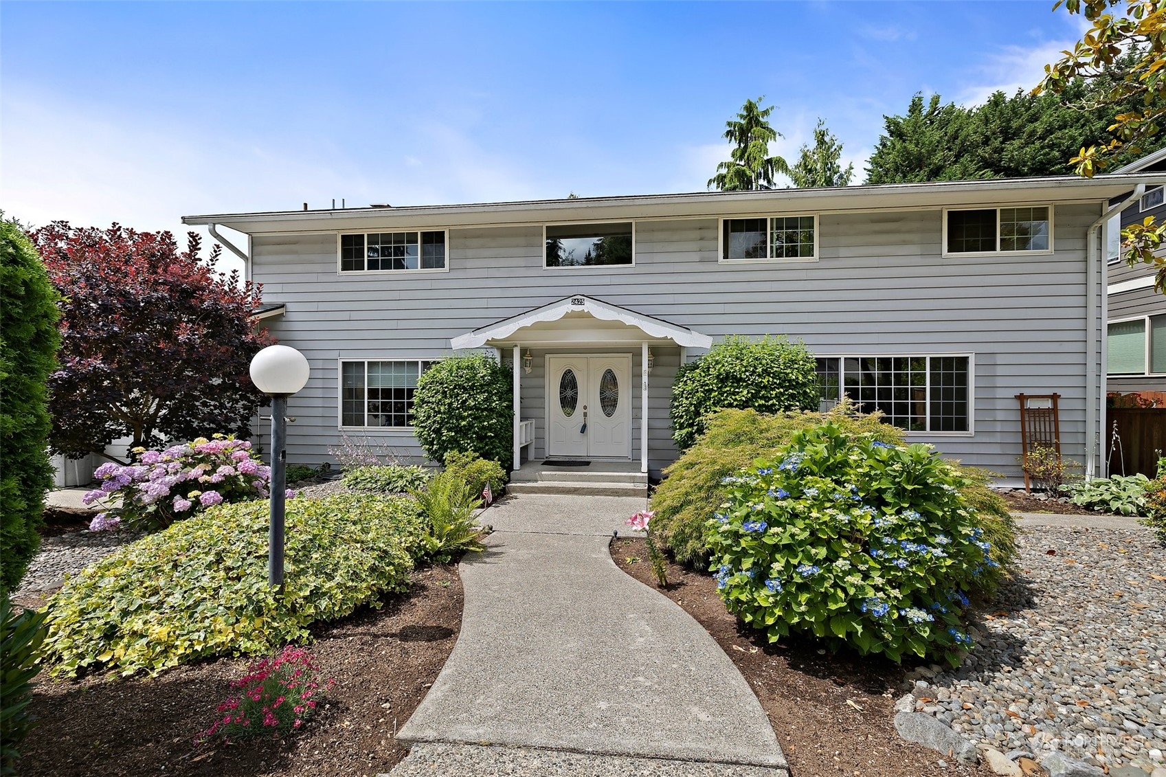 2425 Monterey Avenue Northeast Renton, WA 98056 - Photo 2 of 28