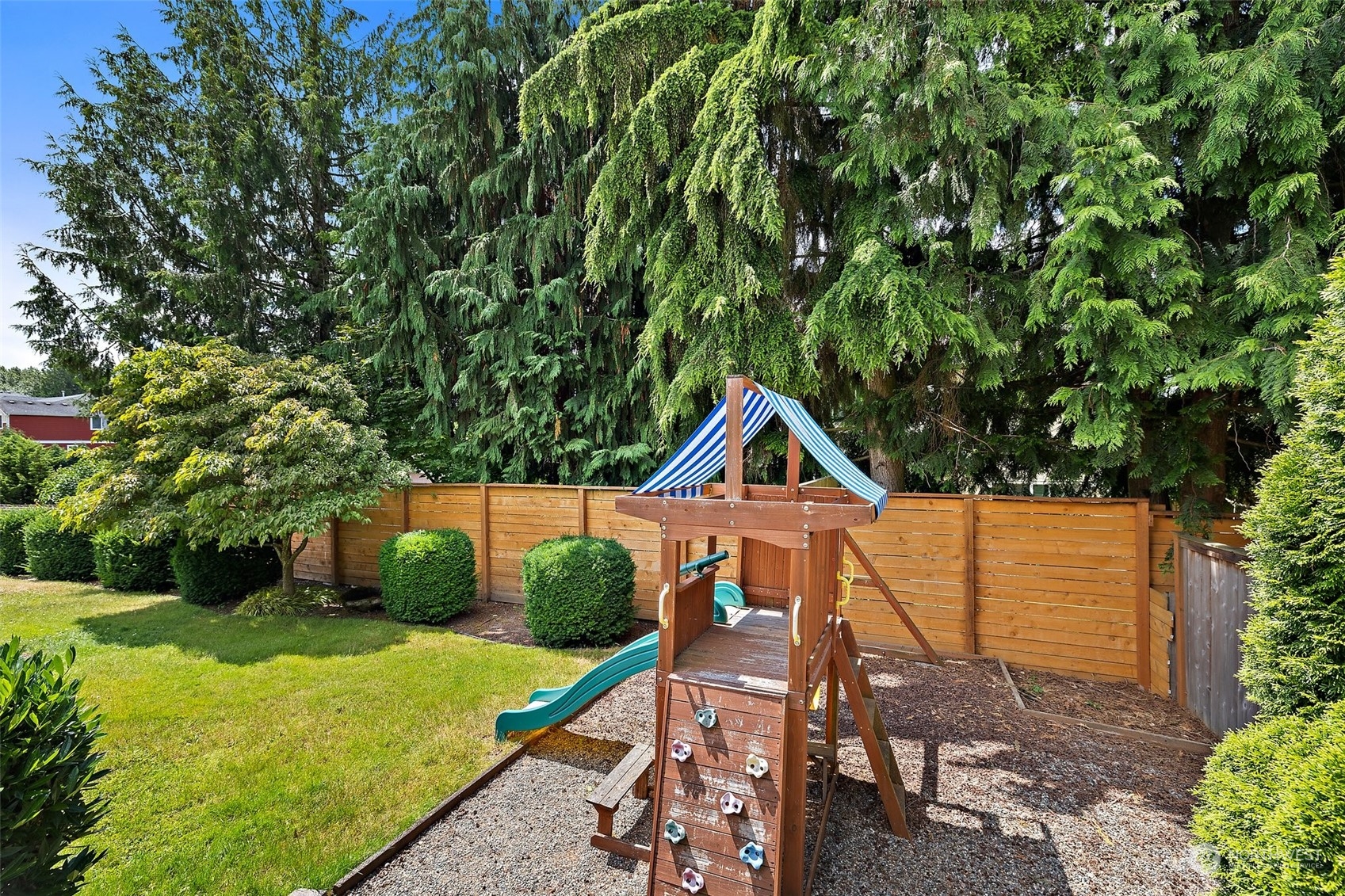 2425 Monterey Avenue Northeast Renton, WA 98056 - Photo 22 of 28