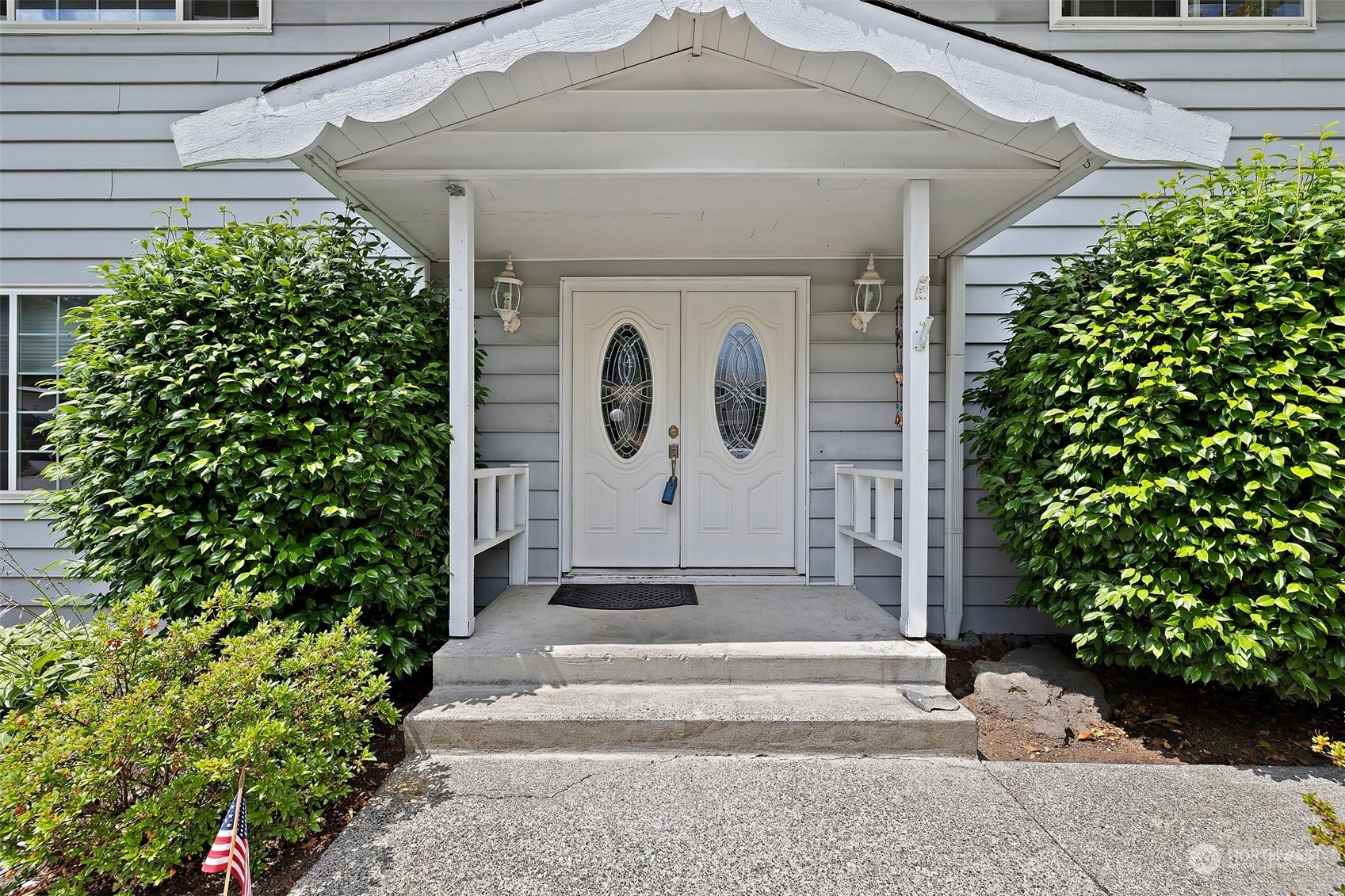 2425 Monterey Avenue Northeast Renton, WA 98056 - Photo 3 of 28