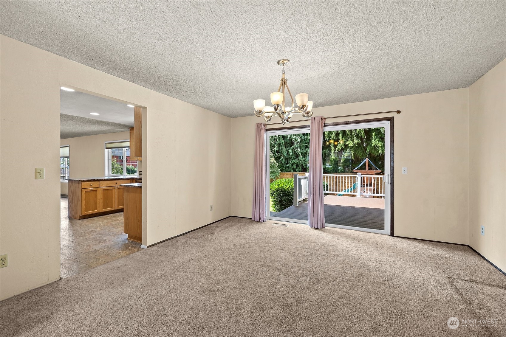 2425 Monterey Avenue Northeast Renton, WA 98056 - Photo 5 of 28