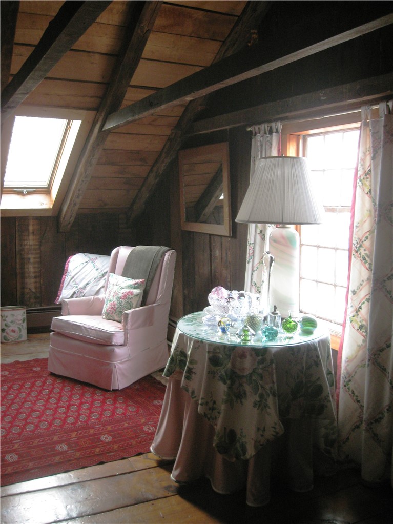 245 Cove Point Road East Charlestown, RI 02813 - Photo 9 of 25