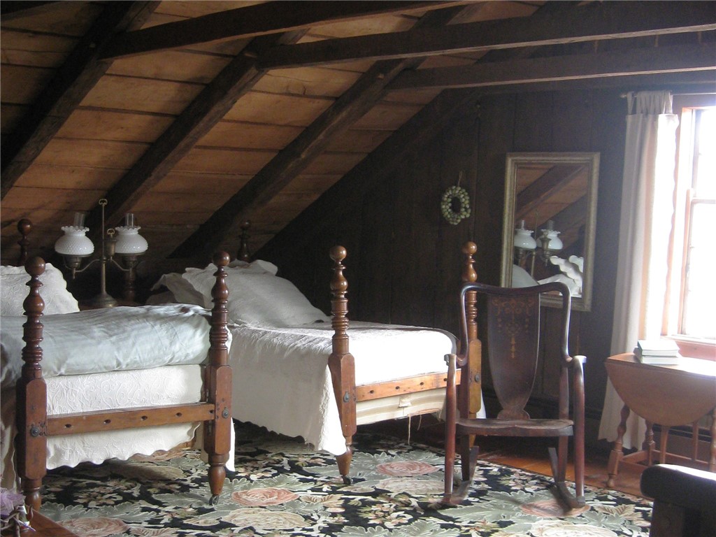 245 Cove Point Road East Charlestown, RI 02813 - Photo 10 of 25