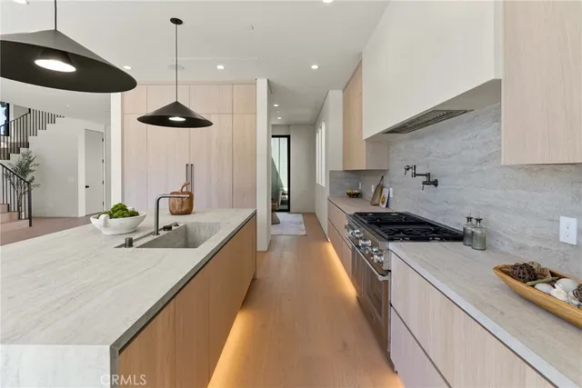 $21,000 | 14738 Otsego Street, Sherman Oaks, CA 91403