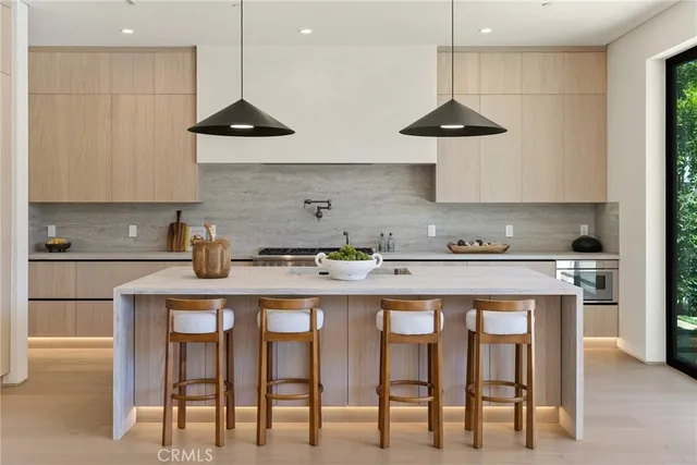 $21,000 | 14738 Otsego Street, Sherman Oaks, CA 91403