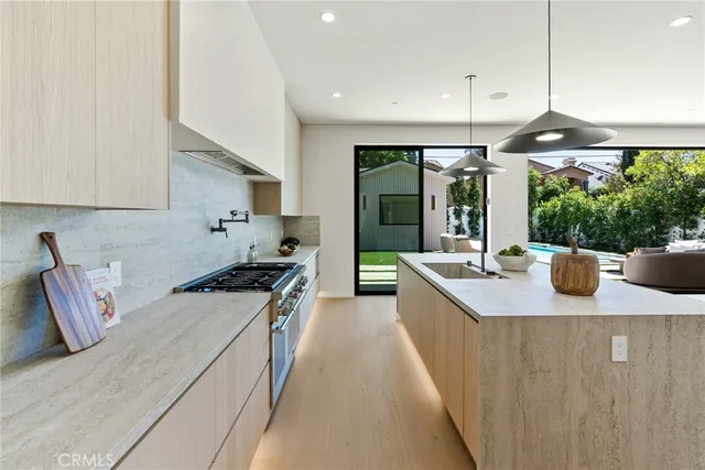 $21,000 | 14738 Otsego Street, Sherman Oaks, CA 91403