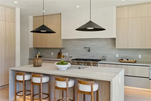 $21,000 | 14738 Otsego Street, Sherman Oaks, CA 91403