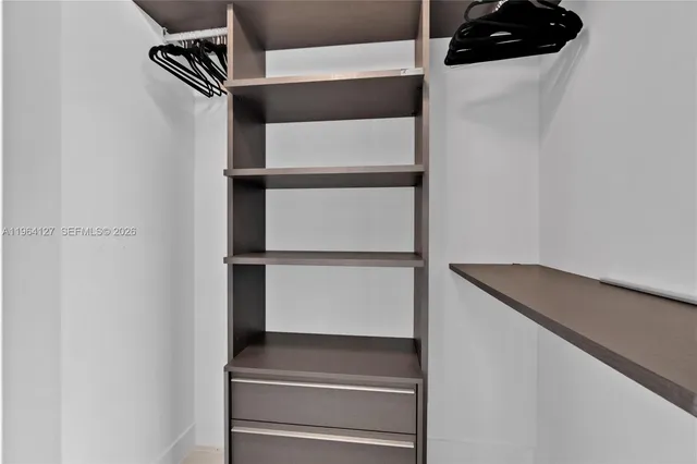 $899,000 | 1451 Brickell Avenue, Unit 1004, Miami, FL 33131