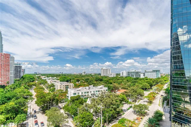 $899,000 | 1451 Brickell Avenue, Unit 1004, Miami, FL 33131