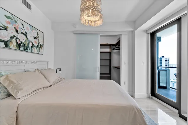 $899,000 | 1451 Brickell Avenue, Unit 1004, Miami, FL 33131