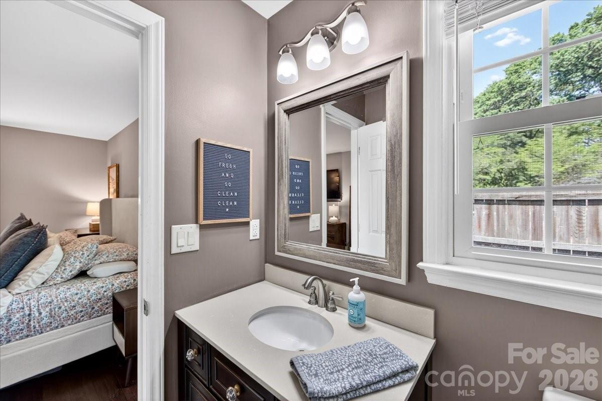 5017 Sharon View Road Charlotte, NC 28226 - Photo 22 of 32 Gallery Image 22