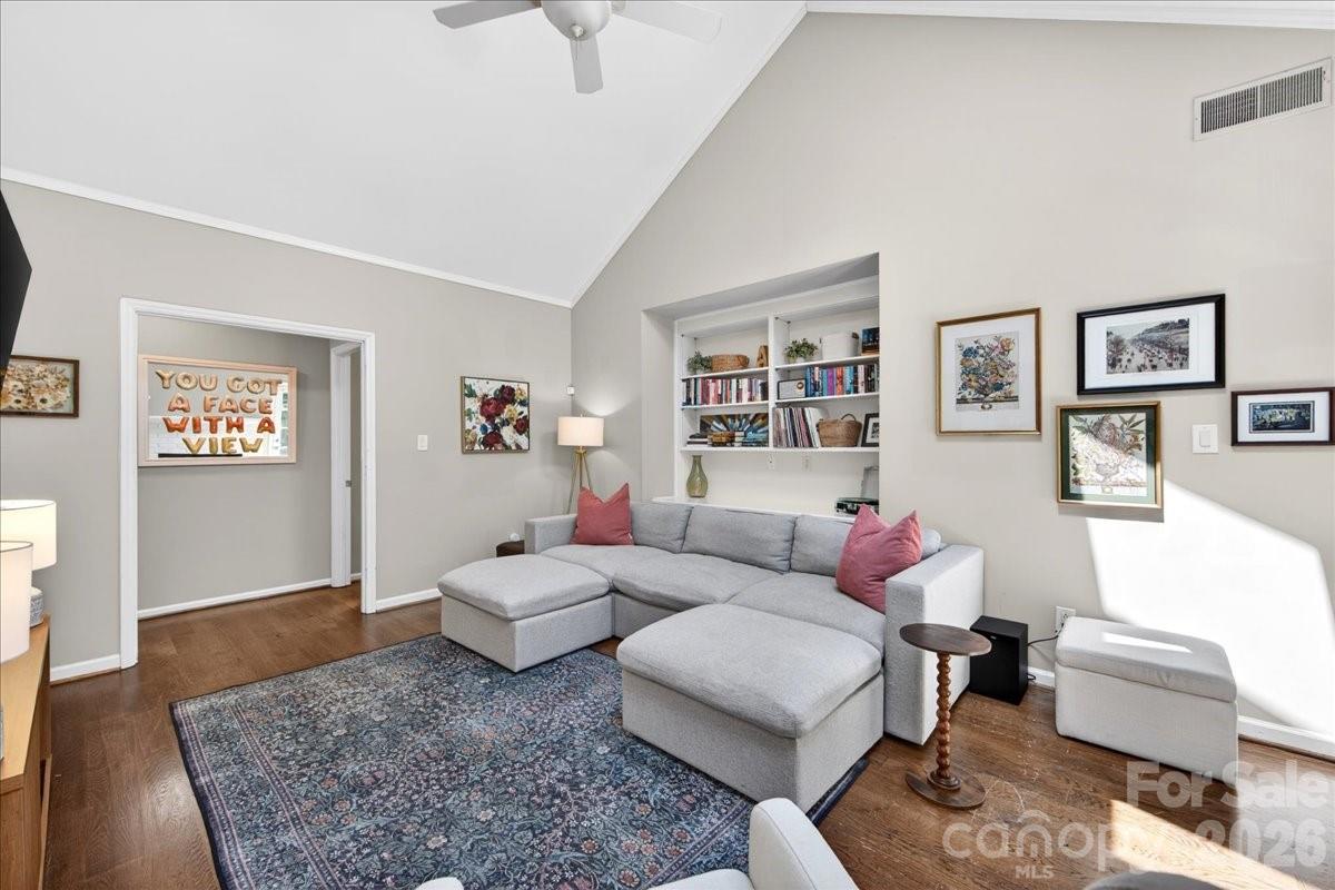 5017 Sharon View Road Charlotte, NC 28226 - Photo 9 of 32 Gallery Image 9