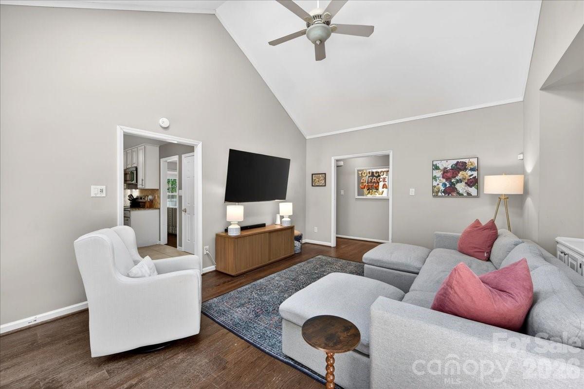 5017 Sharon View Road Charlotte, NC 28226 - Photo 10 of 32 Gallery Image 10
