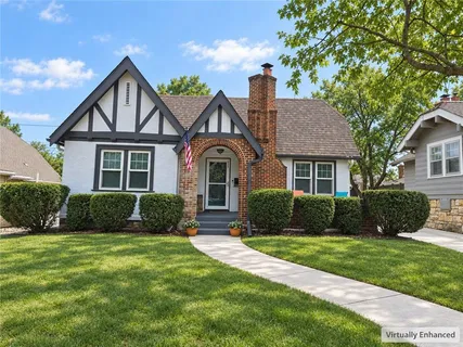 $369,900 | 312 East 69th Terrace, Kansas City, MO 64113