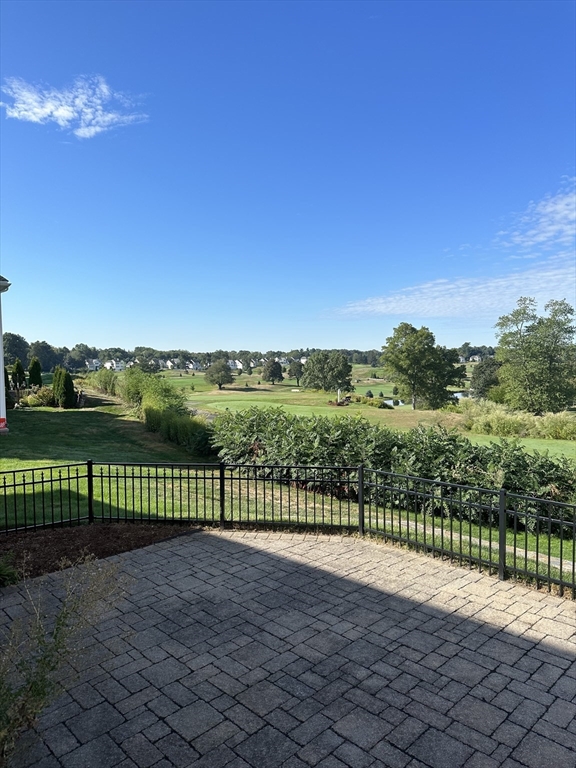 22 Valley View Way Methuen, MA 01844 - Photo 6 of 42 Gallery Image 6
