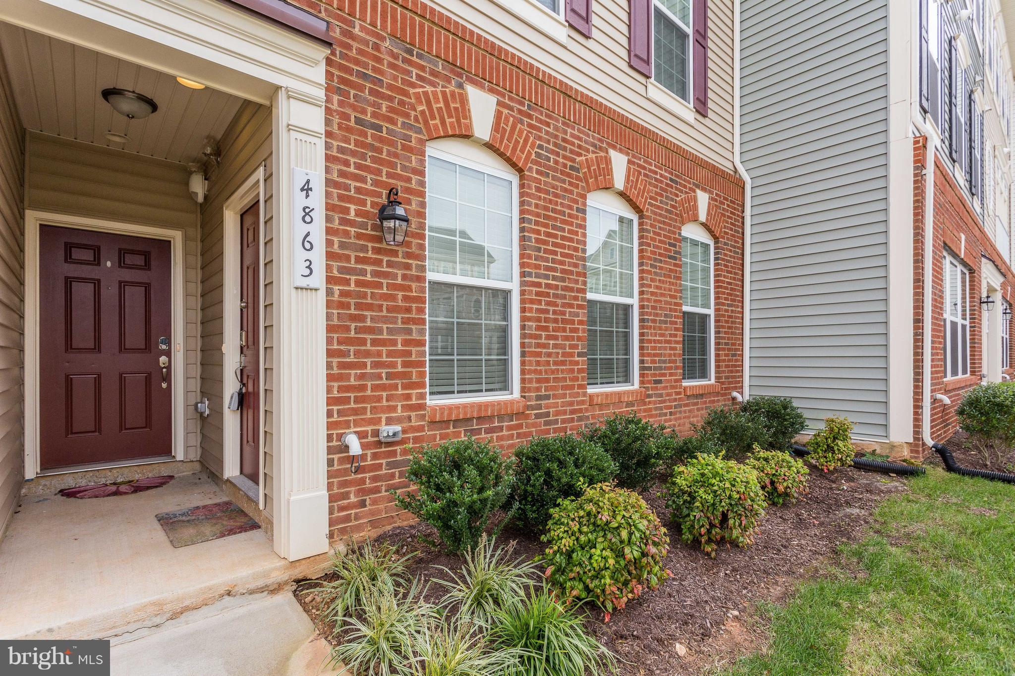 4863 Dane Ridge Circle Woodbridge, VA 22193 - Photo 1 of 30 Front entry