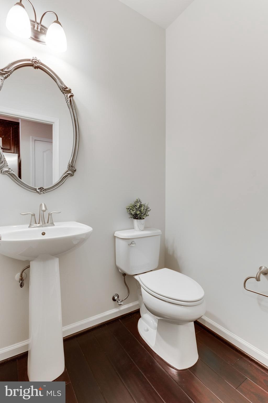 4863 Dane Ridge Circle Woodbridge, VA 22193 - Photo 11 of 30 Powder Room