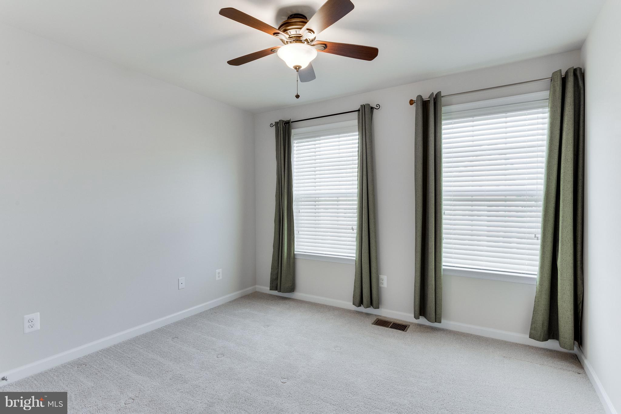4863 Dane Ridge Circle Woodbridge, VA 22193 - Photo 26 of 30 Bedroom 3