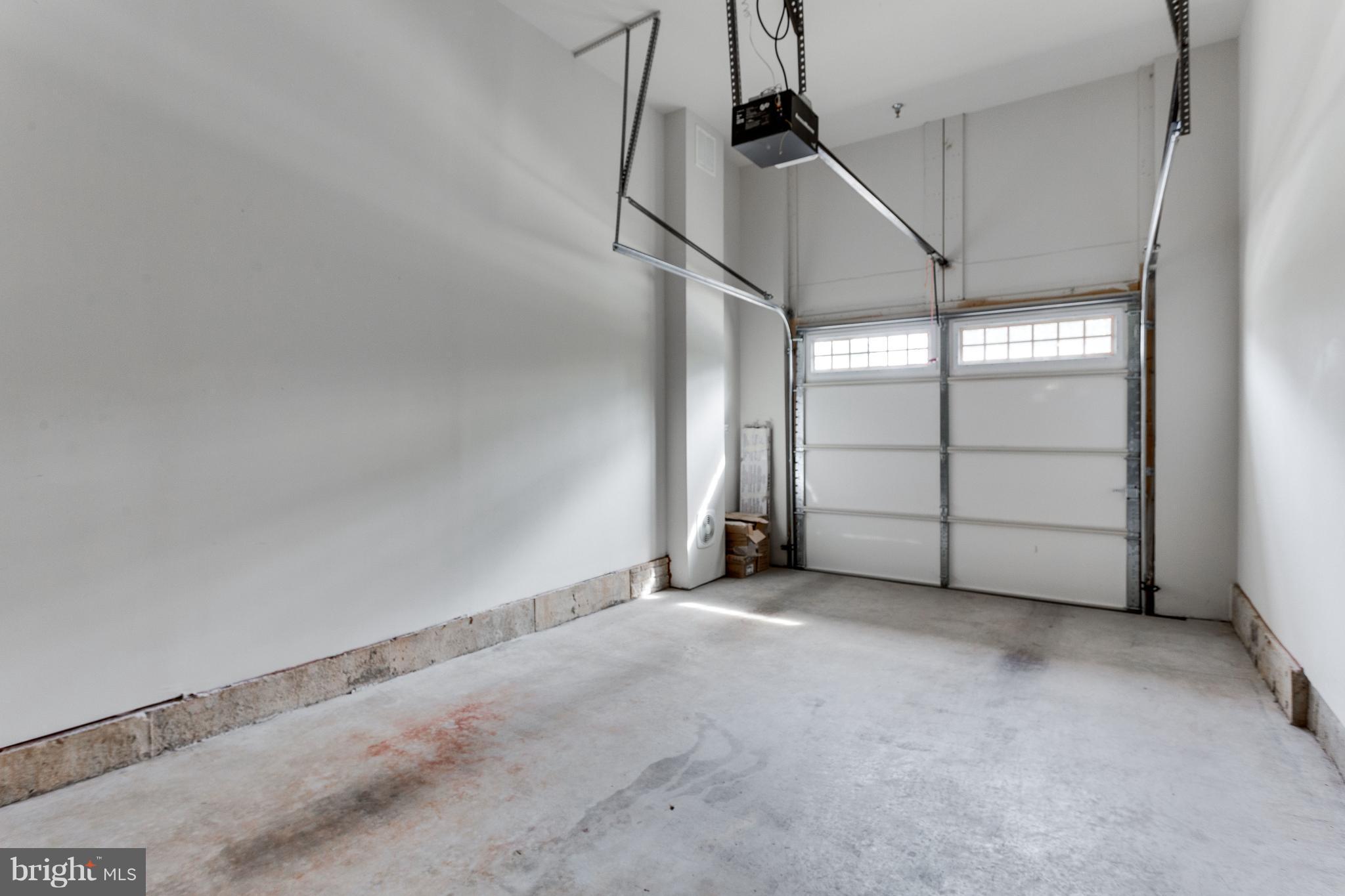 4863 Dane Ridge Circle Woodbridge, VA 22193 - Photo 28 of 30 Garage