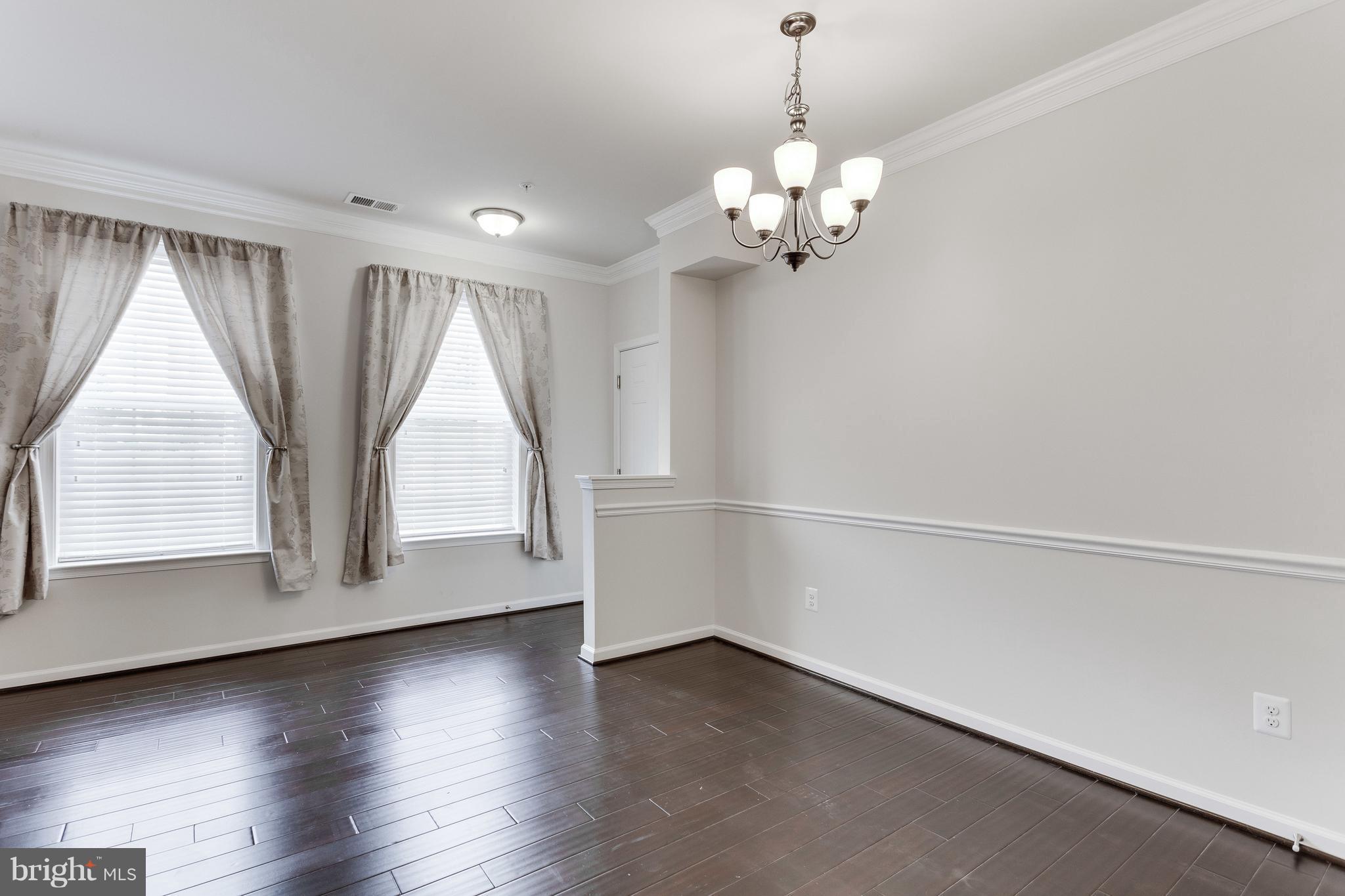 4863 Dane Ridge Circle Woodbridge, VA 22193 - Photo 5 of 30 Dining Room