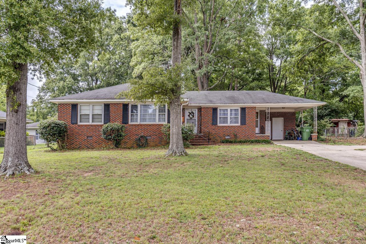 112 Pinewood Avenue Clinton, SC 29325 - Photo 1 of 35 Gallery Image 1