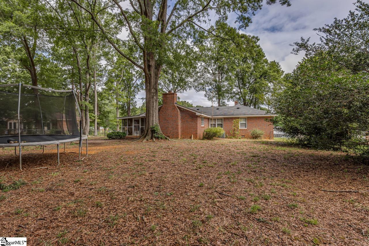 112 Pinewood Avenue Clinton, SC 29325 - Photo 31 of 35 Gallery Image 31