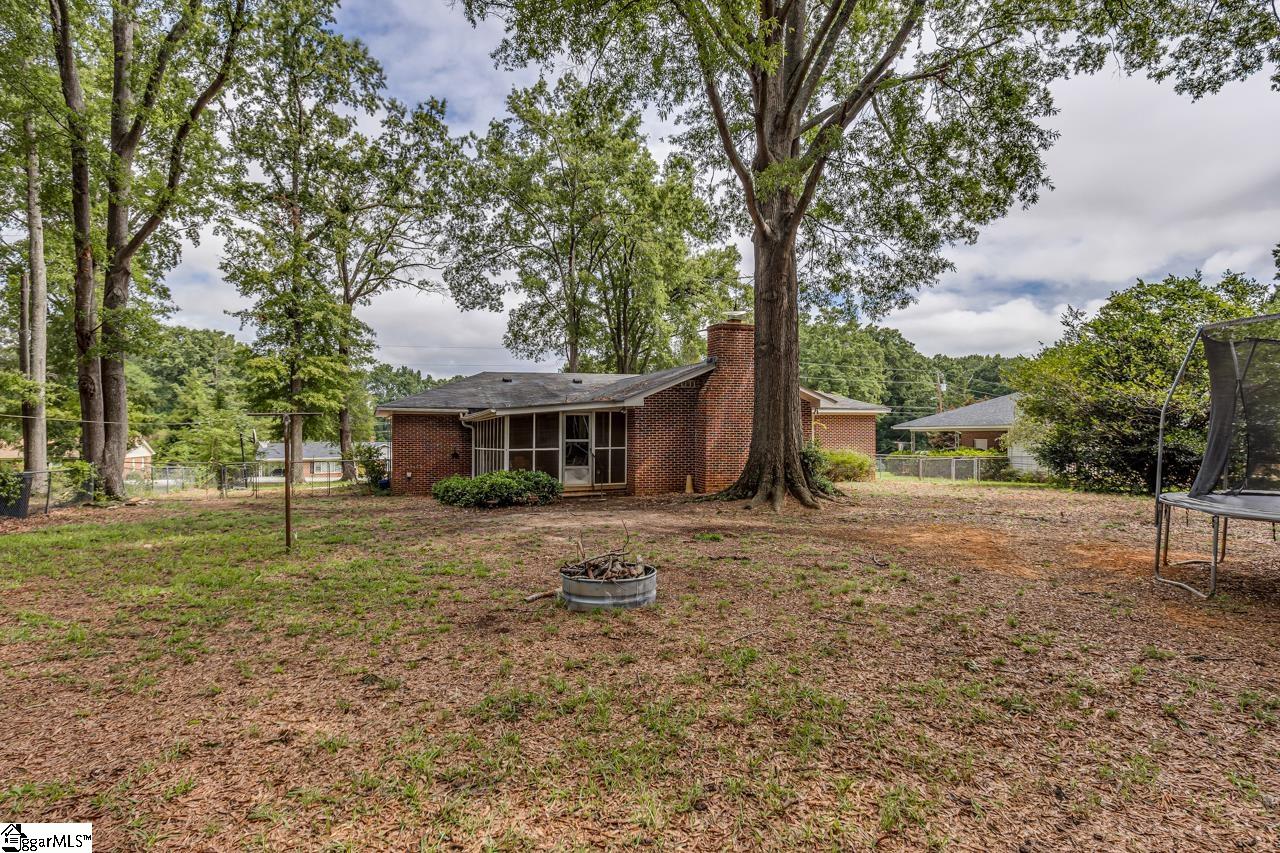 112 Pinewood Avenue Clinton, SC 29325 - Photo 33 of 35 Gallery Image 33