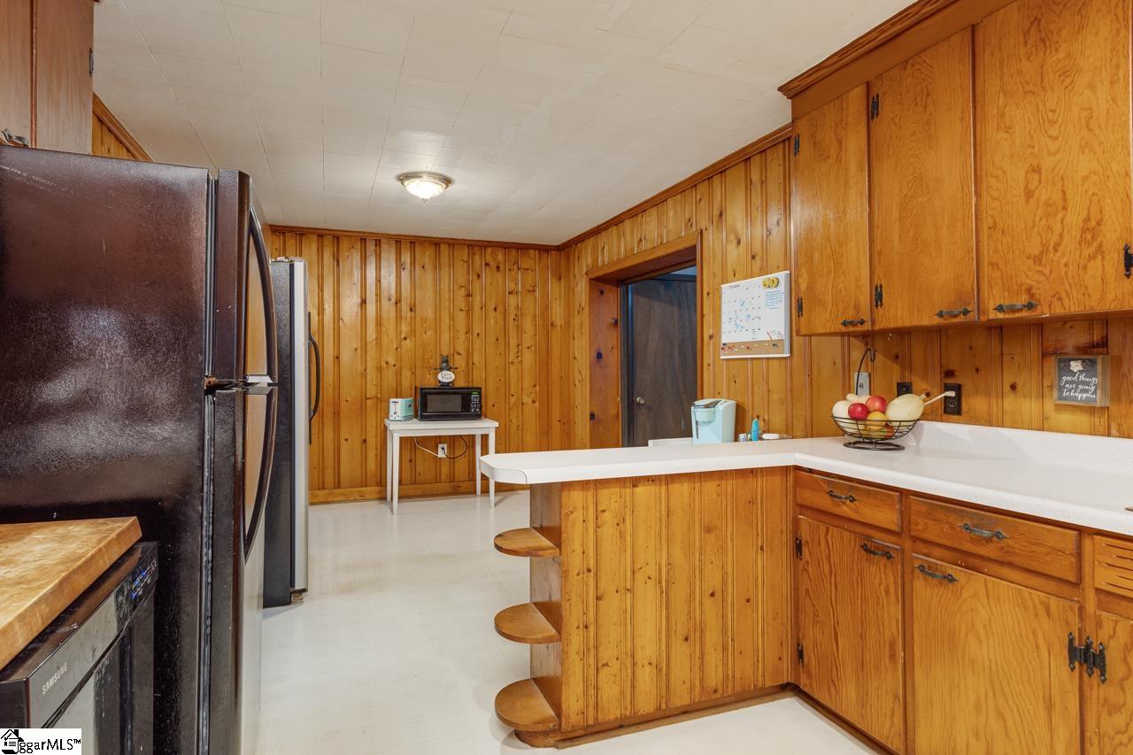 112 Pinewood Avenue Clinton, SC 29325 - Photo 10 of 35 Gallery Image 10