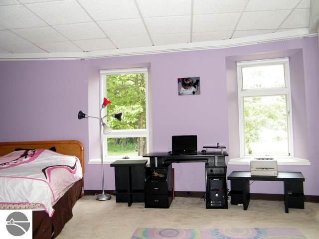 285 McKinley Road West Traverse City, MI 49686 - Photo 17 of 21 1730401-16.JPG