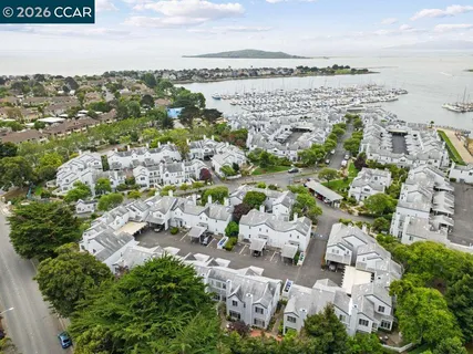 $668,000 | 208 Commodore Drive, Richmond, CA 94804