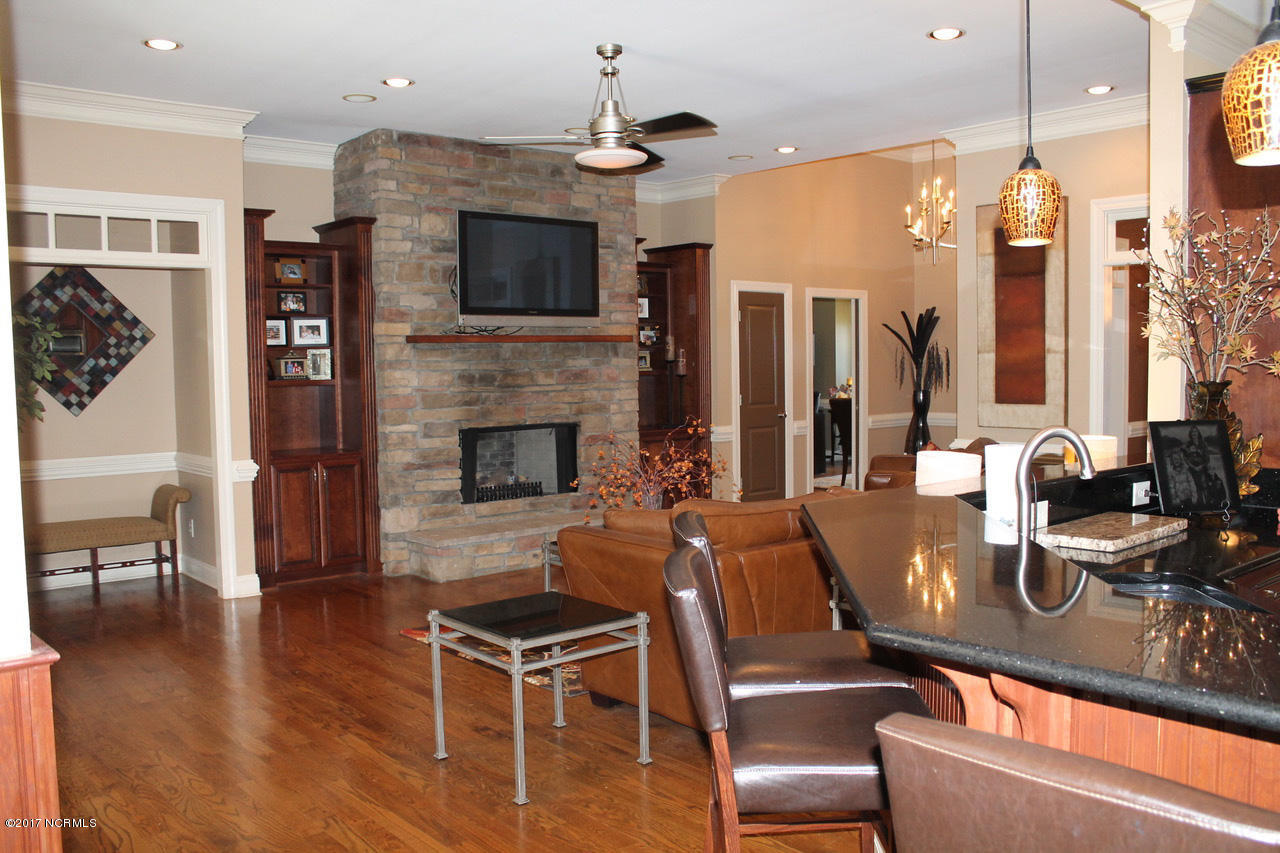 128 Teufen Road New Bern, NC 28562 - Photo 13 of 42 Living Room
