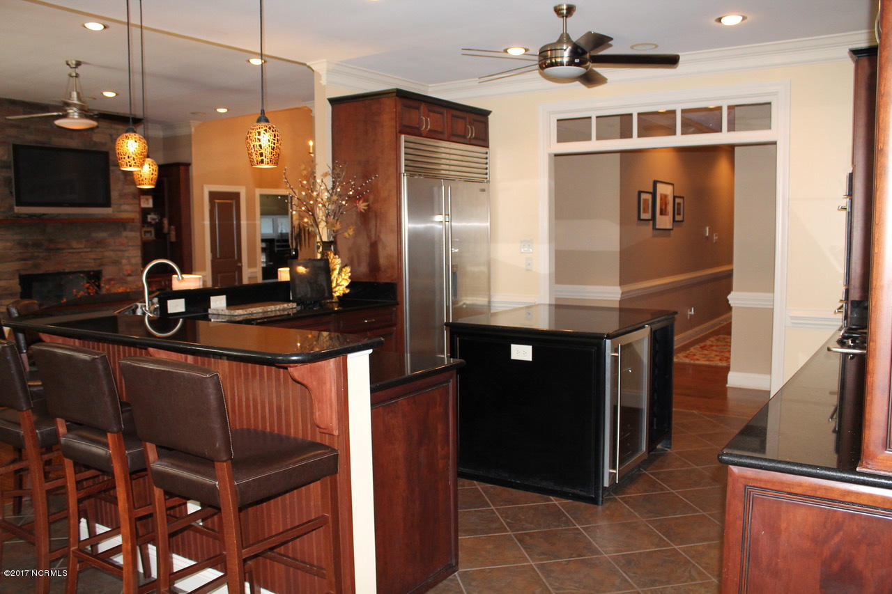 128 Teufen Road New Bern, NC 28562 - Photo 19 of 42 Kitchen