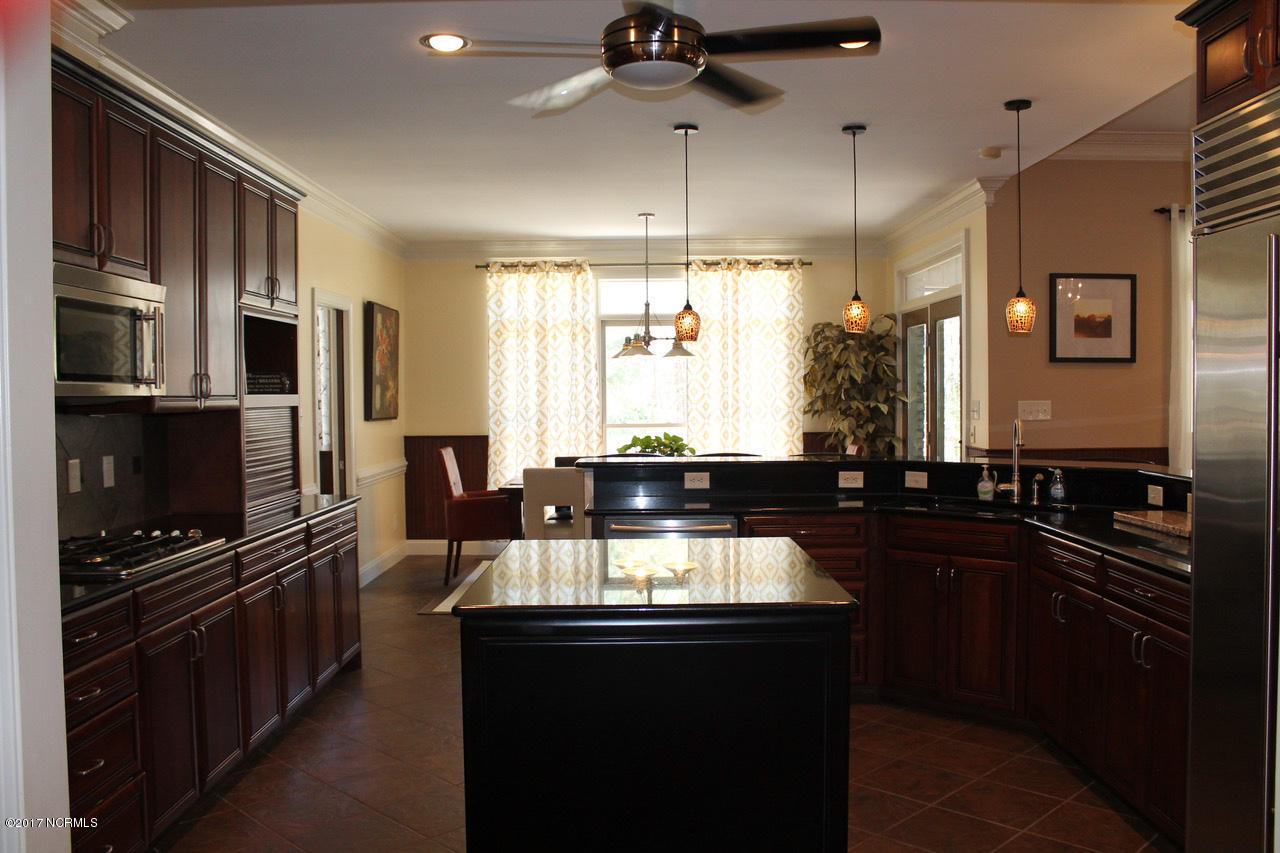 128 Teufen Road New Bern, NC 28562 - Photo 20 of 42 Kitchen