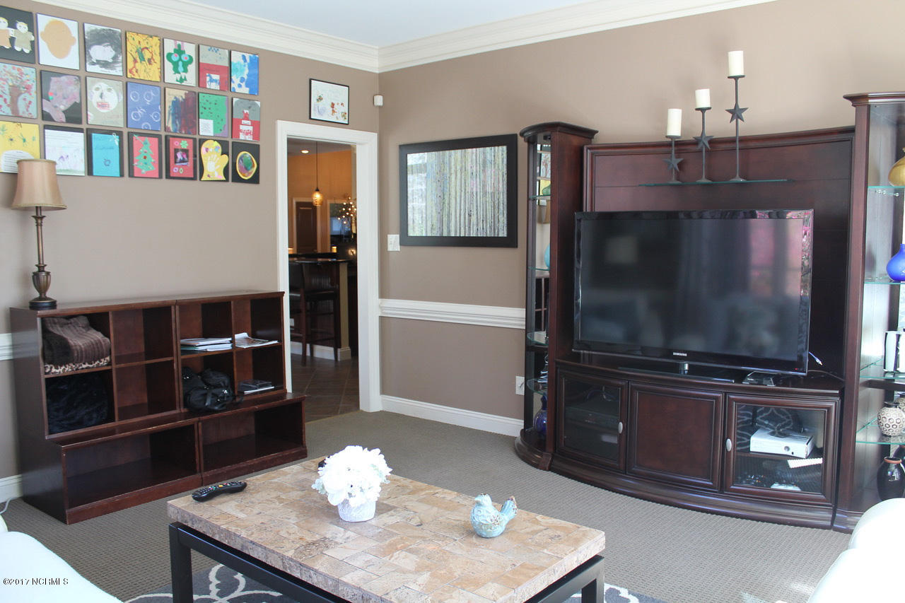 128 Teufen Road New Bern, NC 28562 - Photo 21 of 42 Extra Living Room