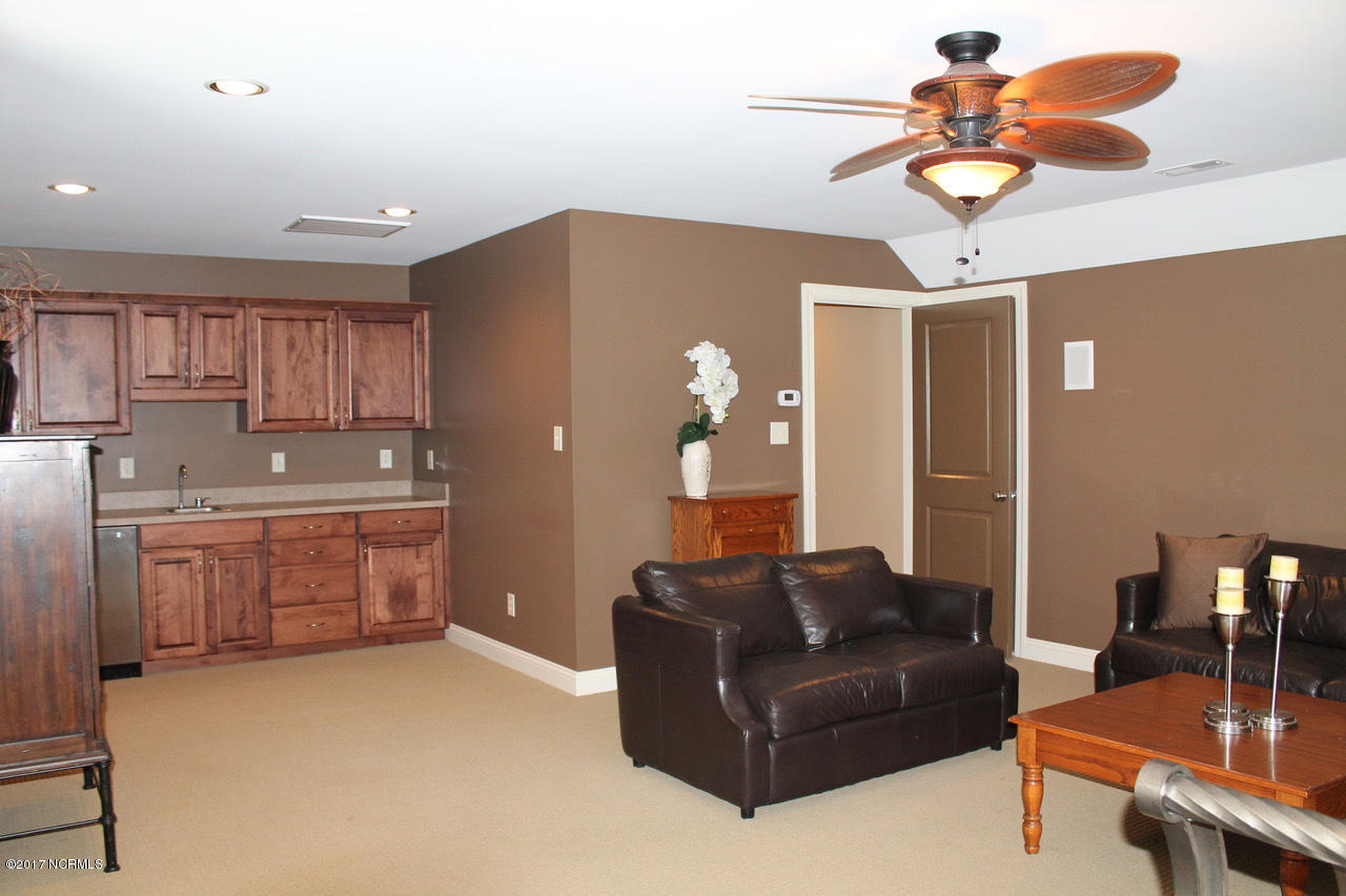 128 Teufen Road New Bern, NC 28562 - Photo 30 of 42 Bonus Room w/ kitchenette