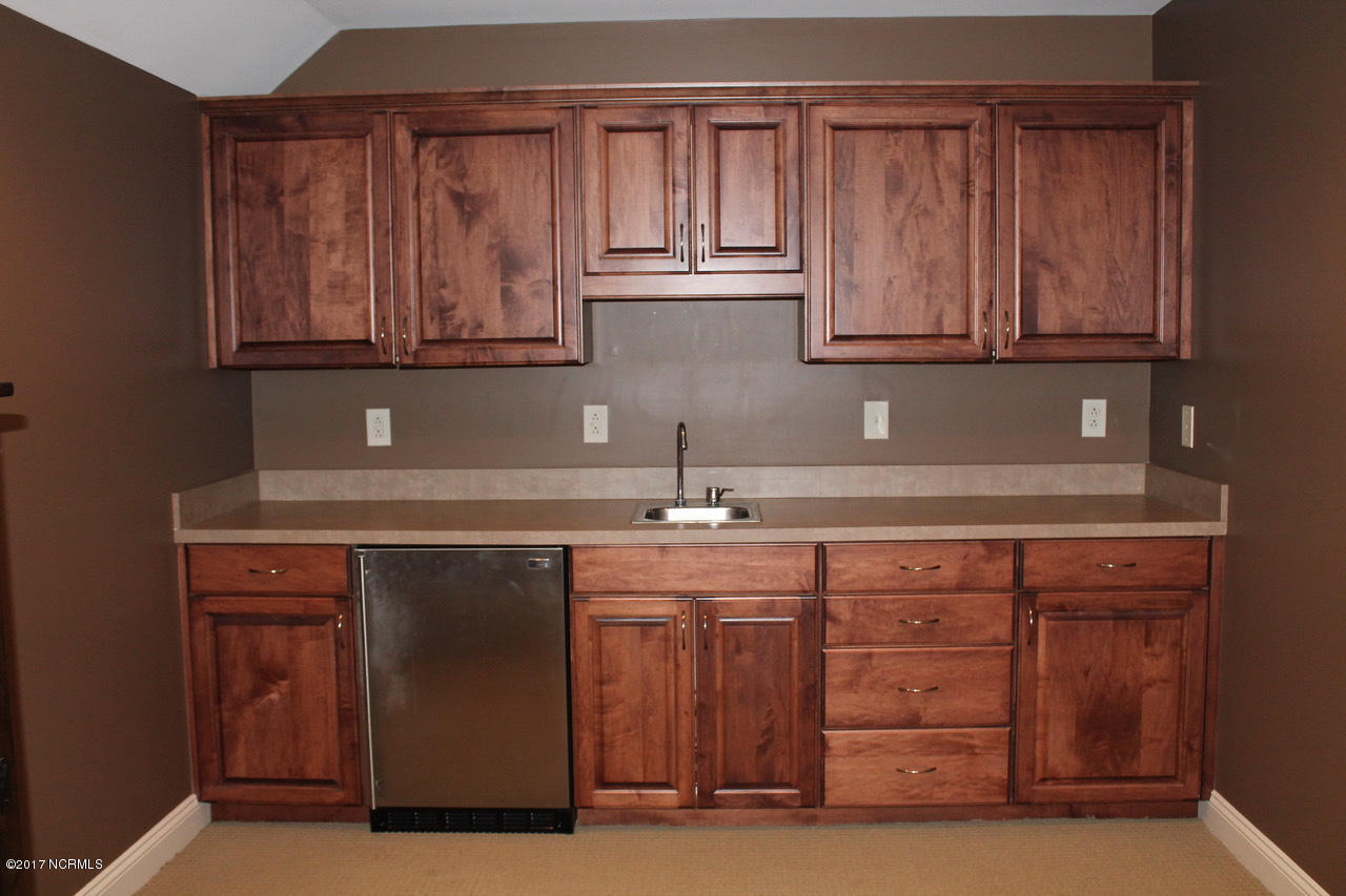 128 Teufen Road New Bern, NC 28562 - Photo 31 of 42 Bonus Room w/ kitchenette