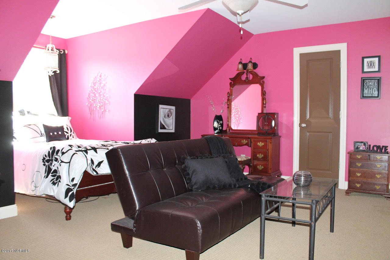 128 Teufen Road New Bern, NC 28562 - Photo 32 of 42 Bedroom 5
