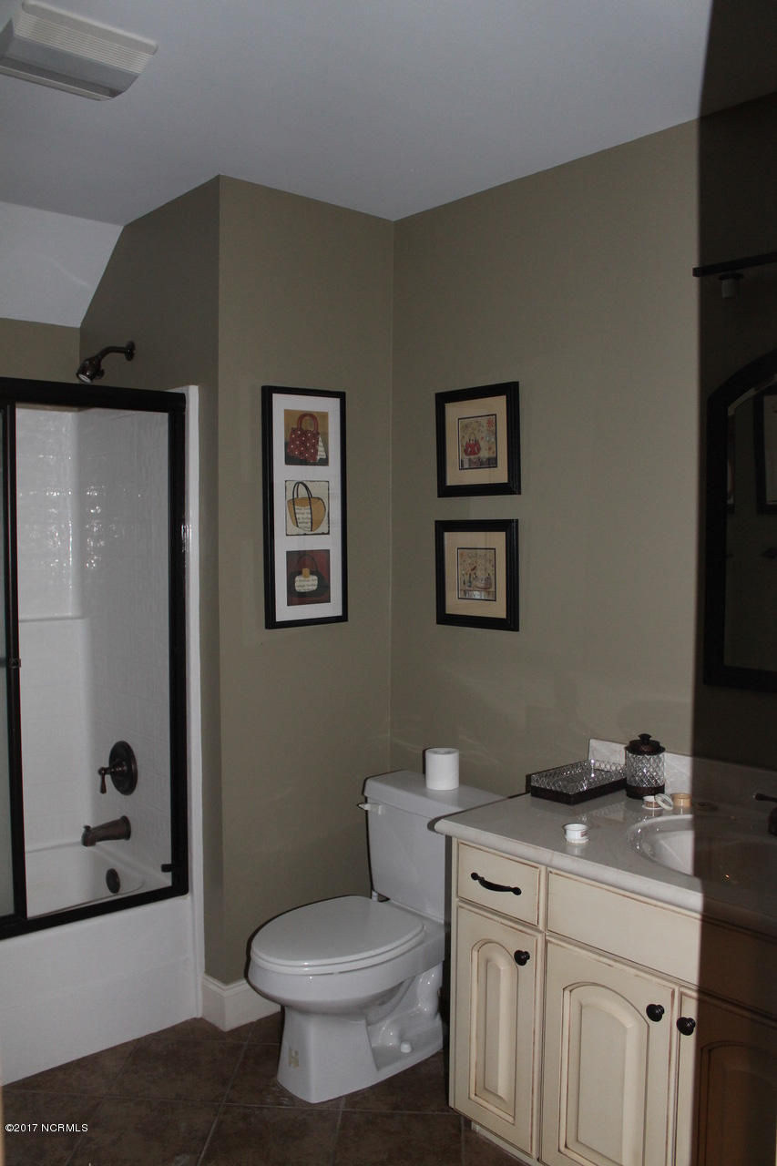 128 Teufen Road New Bern, NC 28562 - Photo 35 of 42 Bathroom 3