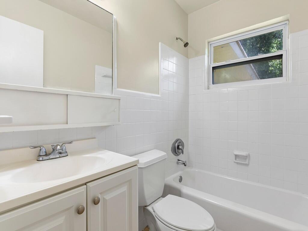 8605 Salerno Road Fort Pierce, FL 34951 - Photo 6 of 23 Resized029
