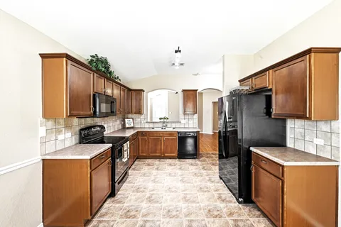 $305,000 | 903 Gentry Drive, Leander, TX 78641
