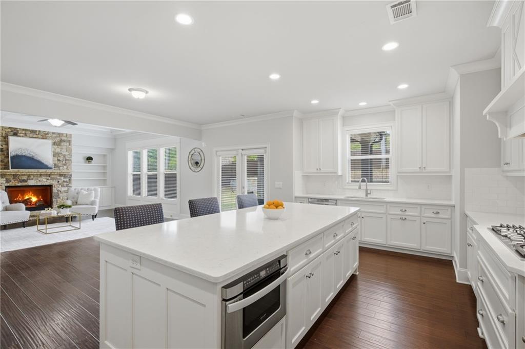 2732 Oak Glen Manor Road Decatur, GA 30033 - Photo 12 of 35