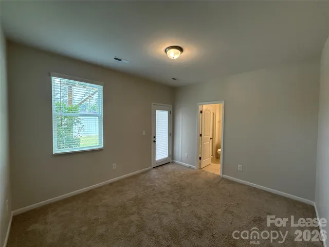 $1,995 | 1110 Keydet Drive, Charlotte, NC 28216