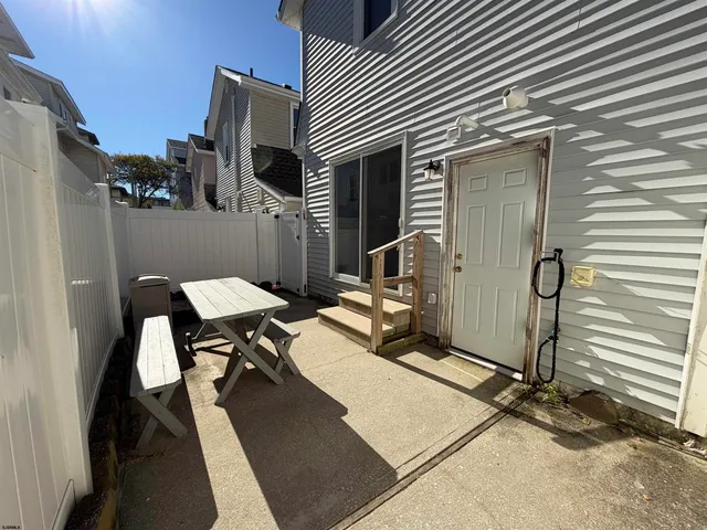 $1,700 | 17 North Buffalo Avenue, Ventnor City, NJ 08406