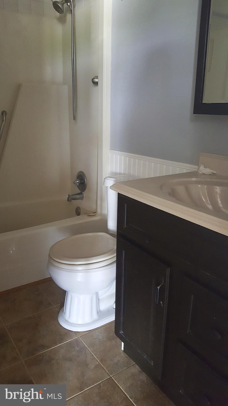 610 Souder Road Brunswick, MD 21716 - Photo 7 of 11 Bath