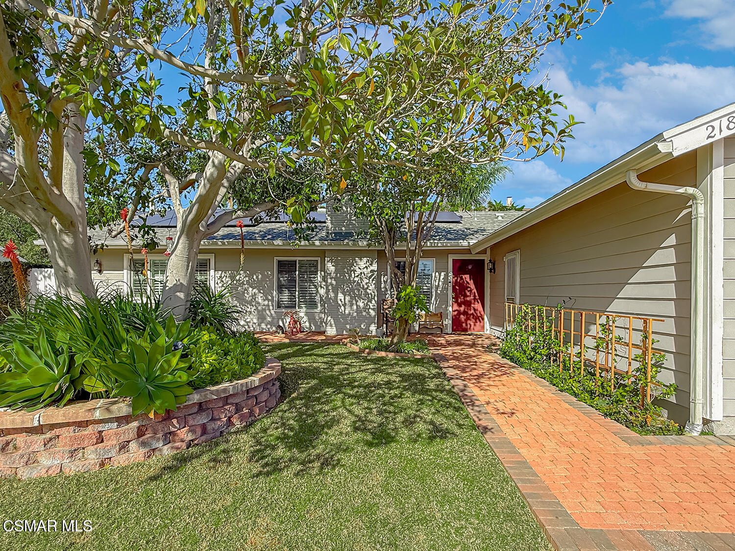 2189 Latham Street Simi Valley, CA 93065 - Photo 5 of 42